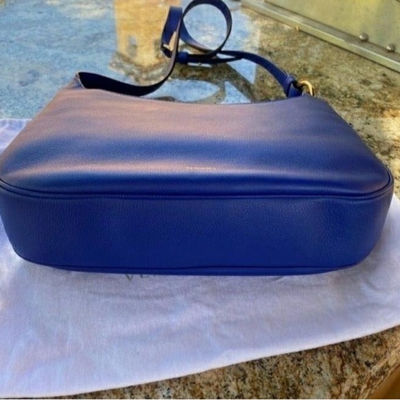 VERSACE La Medusa Medium Leather Hobo DESIGNER BAG-  Mint Condition - Picture 6 of 9